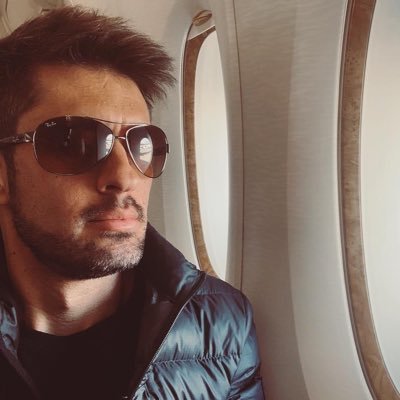 DavidVi03001421's profile picture. Músico, acupuntor y sonoterapeuta. Gaditano en Madrid. Aquí y ahora 🧘🏻‍♂️