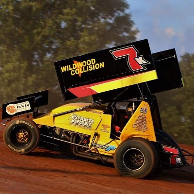 Driver of the DSR 7k 410 sprint car