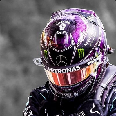 RyanBryant30's profile picture. Well enchanté.