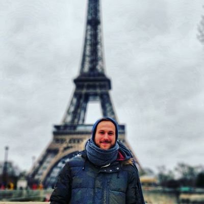 Licenciado y profesor en Ciencias de la Educación UBA.
Parafraseador de preguntas sobre tecnologías y enseñanza.
Paladín nivel II en escuela primaria.