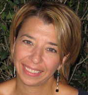 EmilyMakris16's profile picture. 