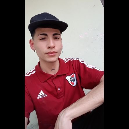 Gonzalez_naza_'s profile picture. Que ironía que lo que me inspira me destruye