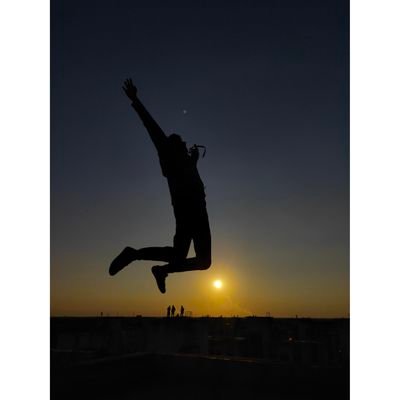 v1jayy__'s profile picture. Talk is cheap ;
Show me the code ;

React Native Developer