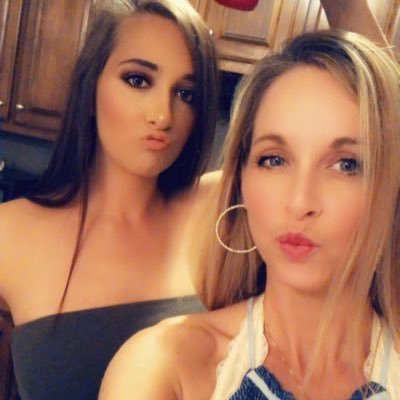 rising_courtney's profile picture. Peds ER nurse. Saving lives, one nasopharyngeal swab at a time