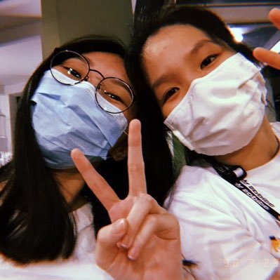 melaniemoji's profile picture. 🥳