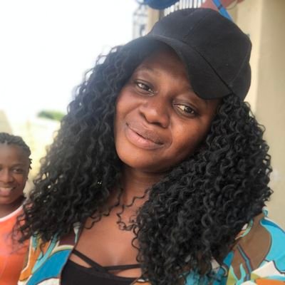 toyinbusolami's profile picture. Your Favorite Shoe Girl 👣