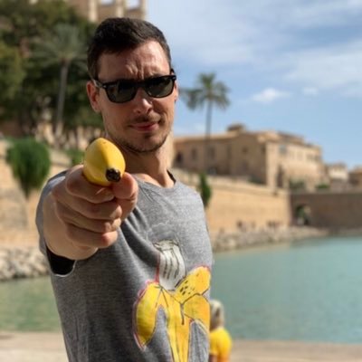 drotszor's profile picture. The mysterious banana man