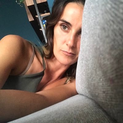 clo_chi's profile picture. Artemide è del segno dei pesci e vorrebbe parlare tutt le lingue del mondo.Innamorata della luna,porta sempre con sè bolle di sapone e fiori tra i capelli...