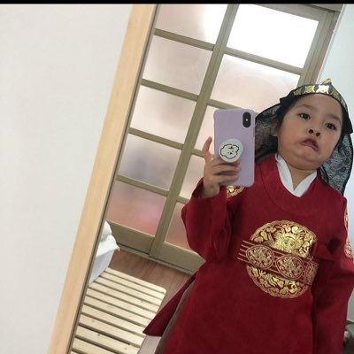 ulfiiiaa's profile picture. 