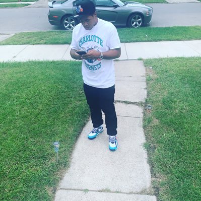 NO EMOTINS FROM A KING TEAR WILL GET YOU SYMPATHY. R I P Emo I love u unk