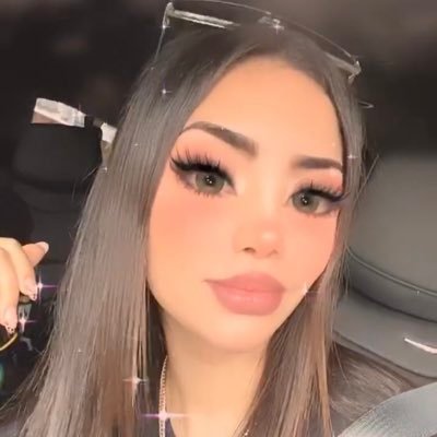 natasharubii's profile picture. 