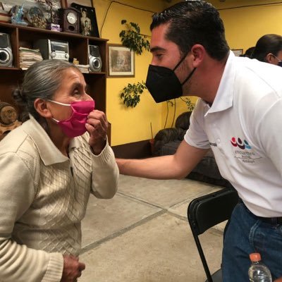 Hola, soy Paco Marroquin, ya me conoces, soy un hombre de lealtades, de principios. Soy amigo y sobre todo con el deseo de ayudar a mi querido Santiago.