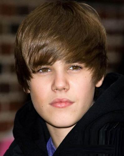 The BIGGEST @JustinBieber Justin Bieber Fan Club of the world, now on Twitter!. If you don´t follow us you don´t love him!. :(.. #JustinBieber #JustinBieberfan