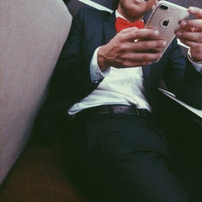 elprincenzo's profile picture. “No metas a tu abuela muerta”. Fui monaguillo, como La Veneno DIGOOO