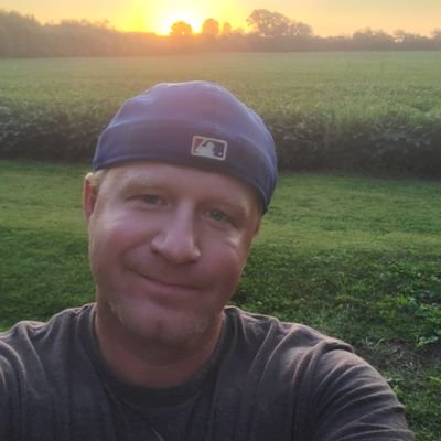 oyoungiv's profile picture. Die hard cubs and bears fan!!! go illini!! wanna talk sports hit me up!! SIU alumni