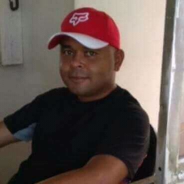 Luisvid56189301's profile picture. Revolución