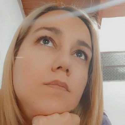 Mi madre es mi héroe, mi padre mi Rey y guardián...,Creo en Dios.