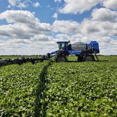 4th generation farmer in NW Minnesota, wheat, beans, corn, oats, canola, and the occasional flax. blessed with family, some tractors, and some dirt!