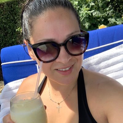 RoMoran107's profile picture. doTERRA Wellness Advocate 🌿    PPO Payment Analyst 👩🏻‍💻               Born in Mexico, Raised in Oakland 🌎