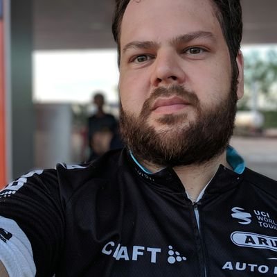 meninodaleffe's profile picture. Administrador de várias empresas.