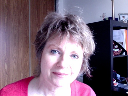 Je suis massothérapeute, membre de la FQM, praticienne en Trager, membre de l'AQT et professeure de hatha yoga.  Je suis située dans l'est de Montréal.