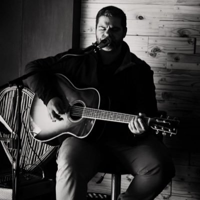 Singer/songwriter, guitar lover, @AntonBothaBand Bookings:0764806775 @Lizel_b  @BluEyesRecords #WePlayLive Facebook: AntonBothaBand Youtube: ABMusiek