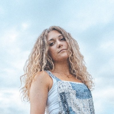 NEW SINGLE ‘Runaway’ OUT NOW! https://t.co/a4d5BKaGKW