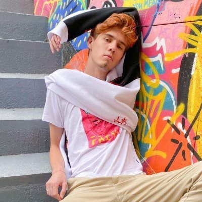 LaurenH56259289's profile picture. Hello! This is my new Twitter page