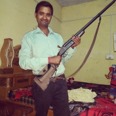तन भी हिन्दू मन भी हिन्दू रग रग हिन्दू परिचय मेरा।।
(कट्टर हिन्दू) (भाजपा समर्थक)
