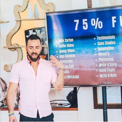 Motivational speaker 🗞️
Global forex trader 💵💵💎💰💴
God is everything 🙏🏼
Account manager💵fx
Single, 😎