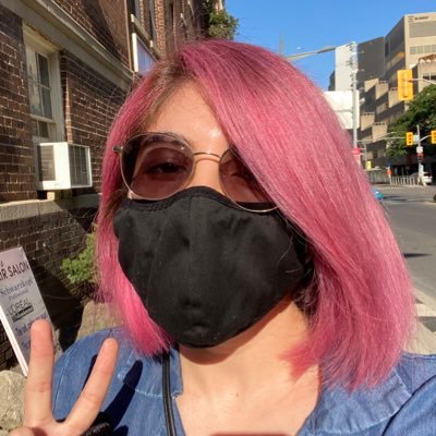 lorenainscience's profile picture. 