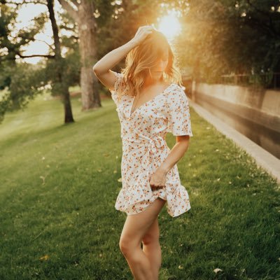 balex_walden's profile picture. If you don't like kid stories or sarcasm...I wouldn't follow me. 🙅🏻‍♀️