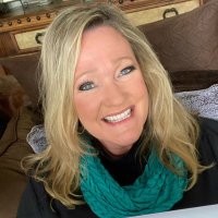 Karen Kingsbury(@KarenKingsbury) 's Twitter Profile Photo