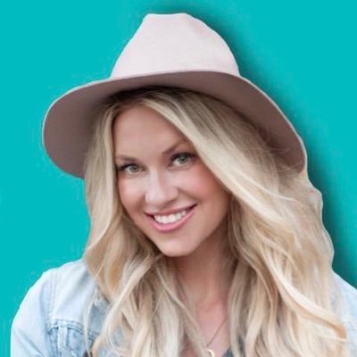 🎉 Ex-corporate girl turned entrepreneur
🎙 Podcaster on the Animation Addicts Podcast
🔥 Survivor Superfan
🗣 Active over at @Rotoscopers