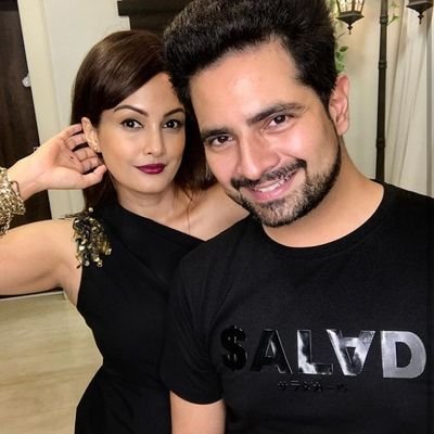 AKarnishlover's profile picture. ardent and diehard fan of Karnish kavish
Instagram - @anshika_karnishlover
love you my darlings