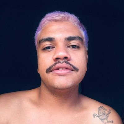 Sentimento disfarçado e a cara de quem não vale nada