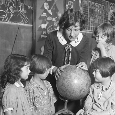 All things teaching. Nothing else. Previously tweeted @debdenteach @tkatlearning. Previous DHT at Debden Park High School and HT at King Harold Academy.