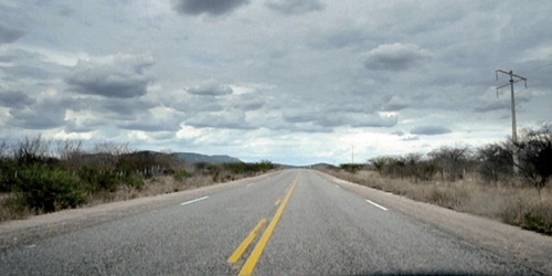 Solo queda una ruta, un camino, una autopista... la música