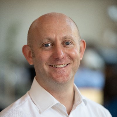 Works in Reputation Analysis. Interested in data analysis, indie music and sport.