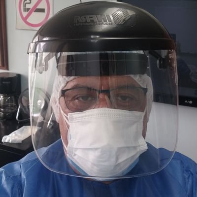 Cirujano y Endoscopista Gastrointestinal. Cinéfilo, melómano, amante del café, gamer, ávido lector, y agradecido con Dios por la vida que me ha dado.