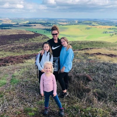 Mother to 3 daughters 💗 Wife, Family Nurse, Health Visitor, Nurse ❤️ Lover of outdoors 💚