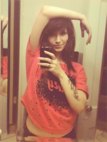 Kimbyluv's profile picture. Im a Receptionist who loves photography, and tattoos, i Also go to school but what eves.