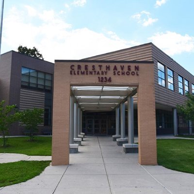 At Cresthaven Elementary School, we as teachers, administrators, parents and the community share the responsibility to provide a high-quality education.