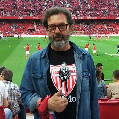 Nací como todos con cero puntos,al hacerlo en Sevilla ya me aprobaron.Ser sevillista me dio el sobresaliente y por el título familia numerosa,matrícula de honor