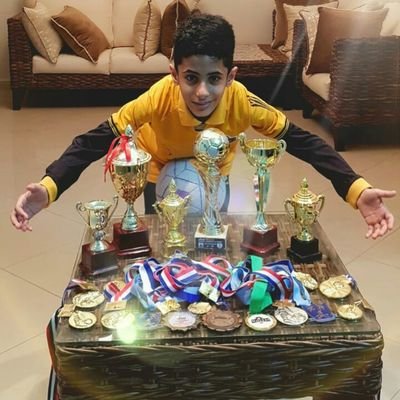 الاسم : فيصل ماهر خلوفه
Name : faisal m khloufah
Ol : 10 years
Playe : Wolves Academy
Instagram: f_khloufah
TikTo: ffs1047
Snapchat: faisal2332010