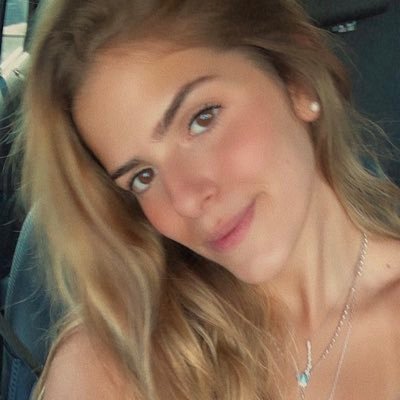 Malucamargo02's profile picture. insta: maluucamargo