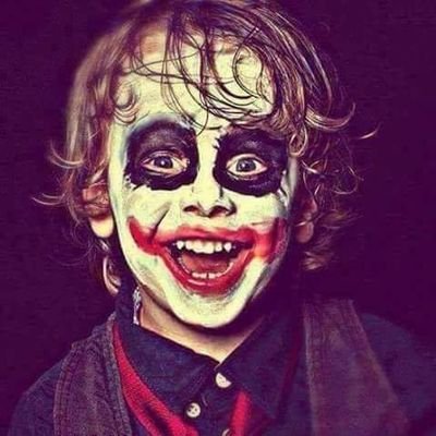 الأفعال هي التي تؤكد صدق المحبة ، أما الكلام فالجميع فلاسفة!