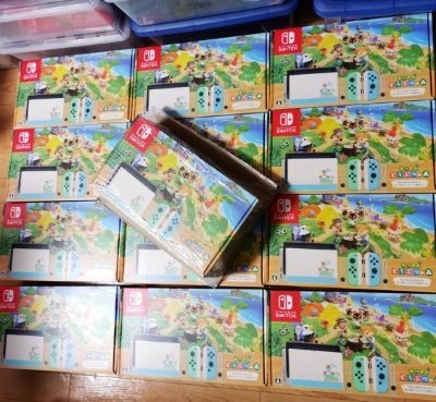 傷ついたり、在庫処分のものを仕入れプレゼントします。
抽選での参加になります。
プレゼントは在庫によりますので、ランダムになります。