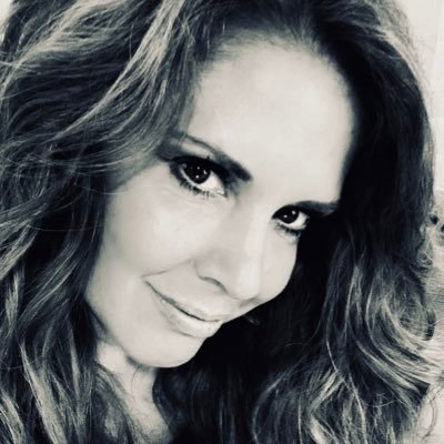 spicyedit's profile picture. robust laugh. a bit obsessive. salad and wine enthusiast. vampire crazed. hater of birthday's. lover of life.