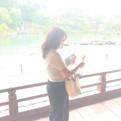 Osaka/24/Business🦄
🌹3年以内に美容会社設立
.
始めて18日で初収入✨
.
【リスク0・知識経験不要】
初心者でも着実に成果が
出る方法を教えています!🙌🏼
.
《毎月10名様限定》
月10万円以上稼ぐ方法を
⬇️無料公開中⬇️